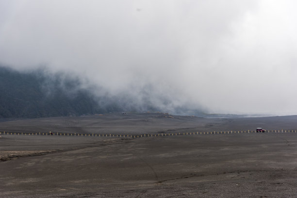 婆罗摩火山