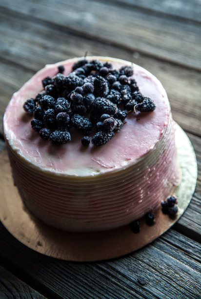蓝莓乳酪慕斯蛋糕