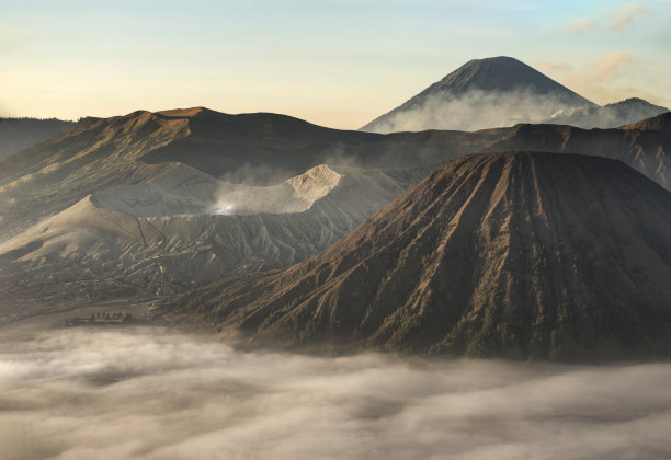 婆罗摩火山