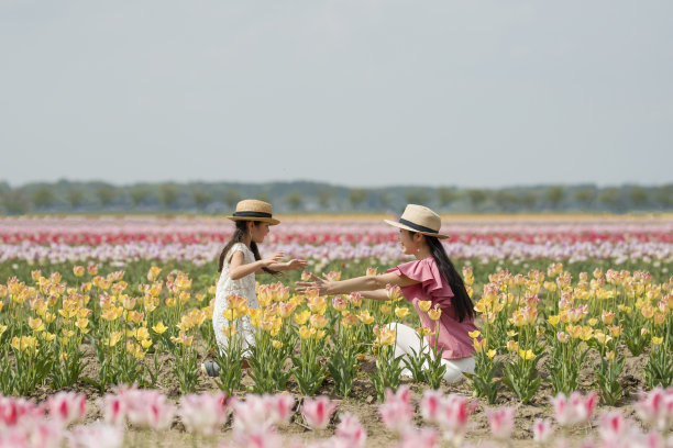 草帽女孩