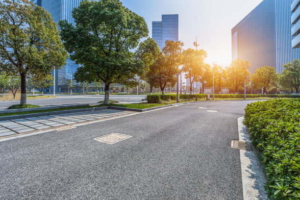 中国苏州城市建筑和柏油马路