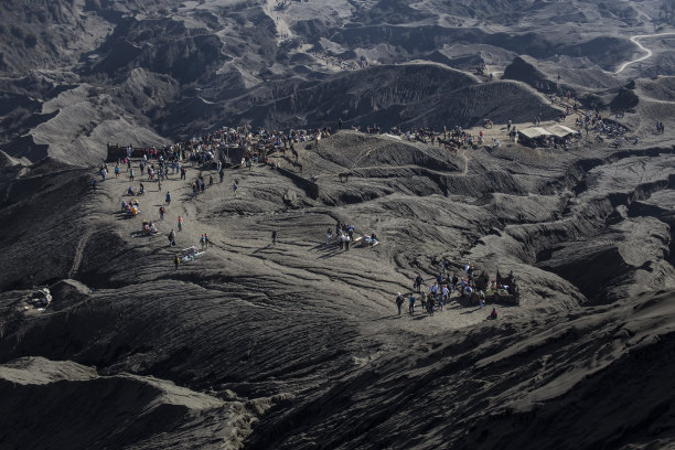 婆罗摩火山