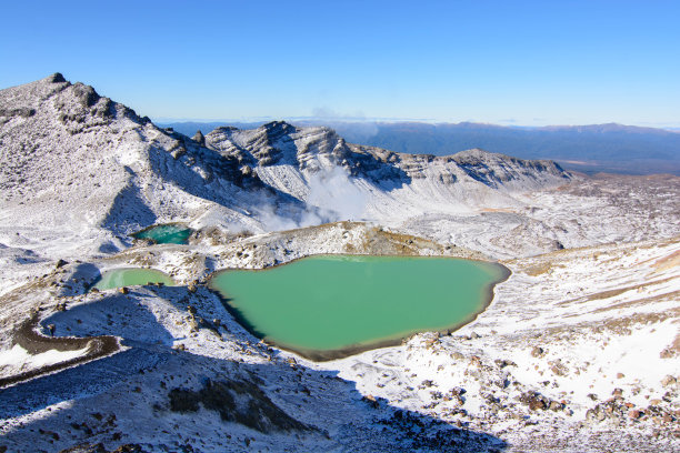 碧色湖水