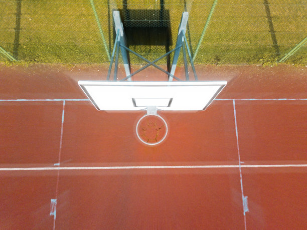 篮球场入口