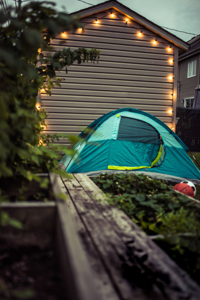 郊外野营帐篷