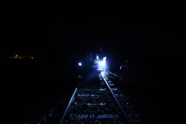 黑夜火车