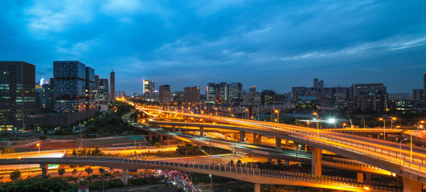 南京的立交桥城市建筑夜景