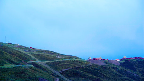 俯瞰山谷校园