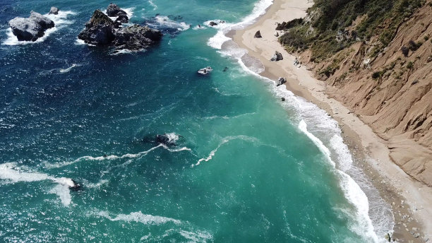 高清实拍海浪沙滩