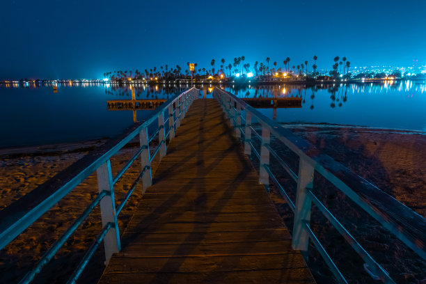 滨海夜景