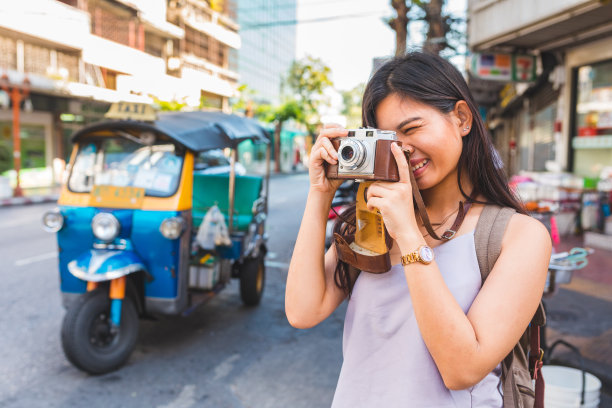 美女旅游拍照