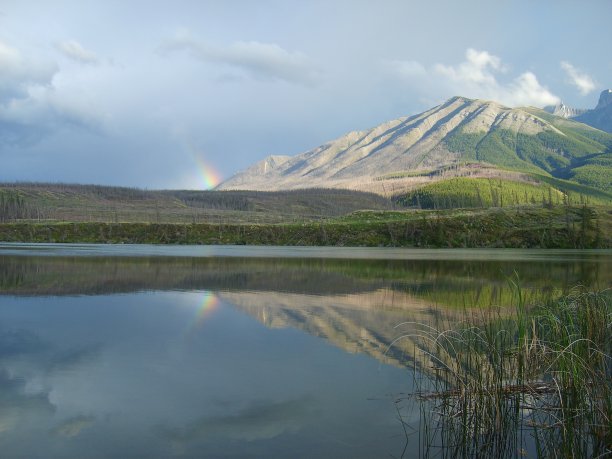 山顶彩虹