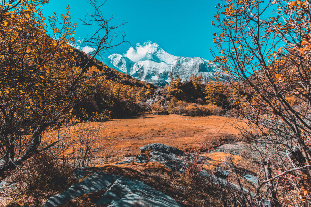 高山湖泊四川旅游