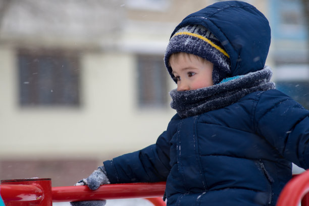 下雪后的操场