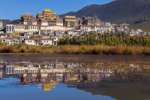 西藏现代建筑