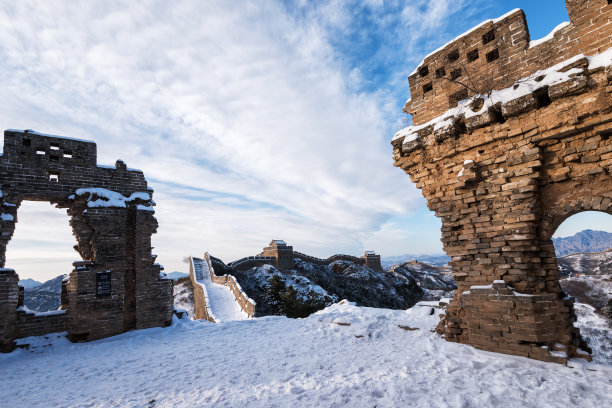 城堡 蓝天白云 雪地