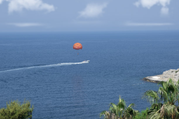 海上滑翔伞