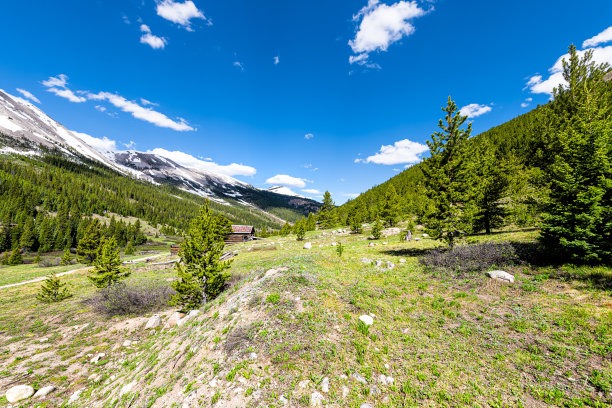 高山山顶矿场