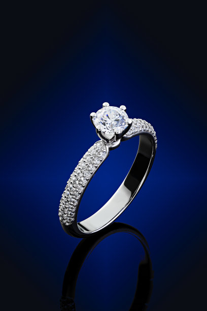 钻石戒指首饰珠宝广告