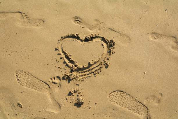沙滩心形纹理
