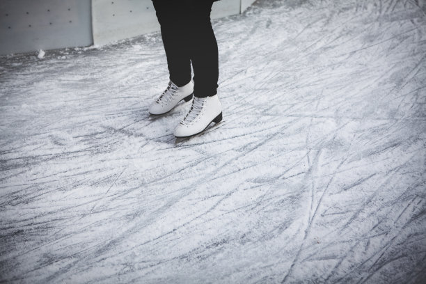 冬日运动滑冰