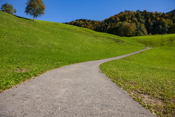 山峰公路日落风景