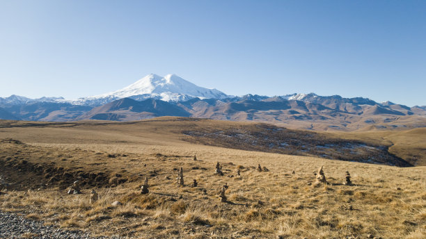 石头山峰