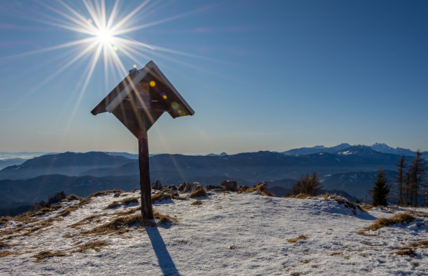 打古雪山山峰