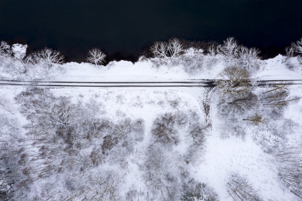 冰雪飞扬