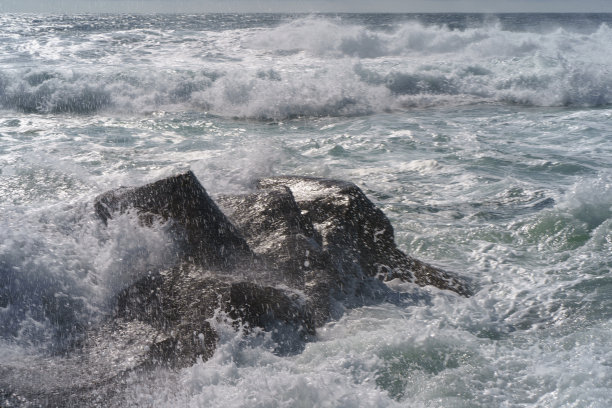 海岸石头