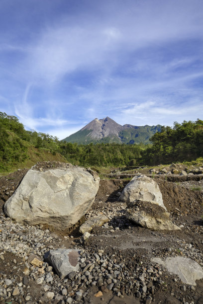 高山山顶矿场