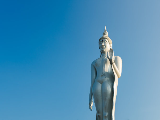 站立菩萨像