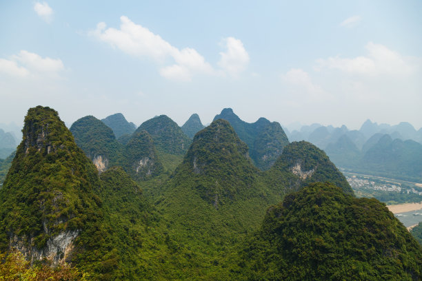 丽江市地标建筑天际线