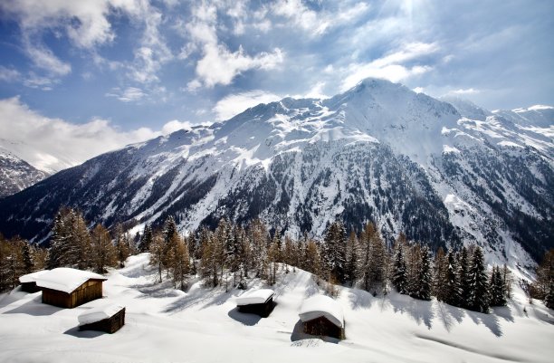 打古雪山山峰