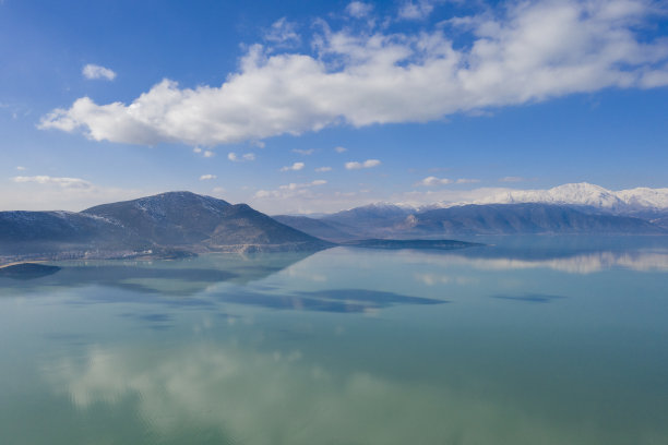 海洋岛屿海岸线航拍4k