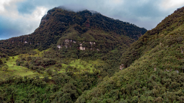 山川飘渺远