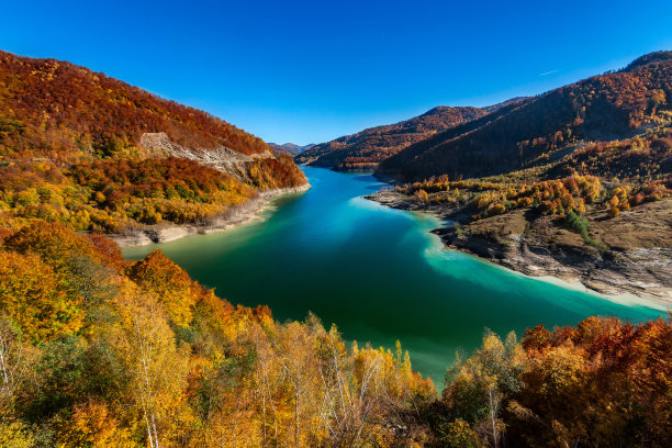 绿水青山河流溪水湖泊