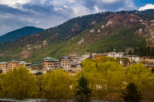 蓝色建筑绿色环保背景