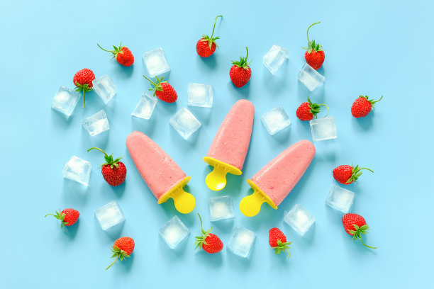 草莓水果冰激凌美食背景
