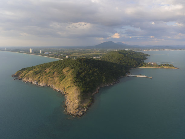 海洋岛屿海岸线航拍4k