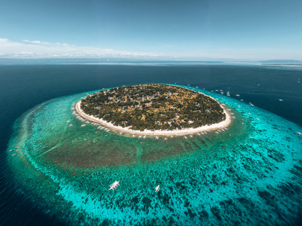 海岛海滩礁石风景摄影