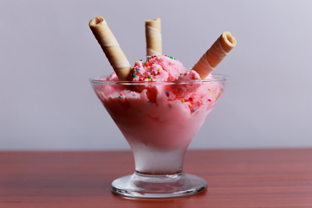 草莓冰淇淋,甜品