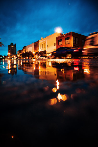 雨中老街