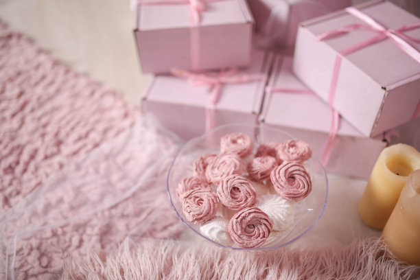 粉色包装花束
