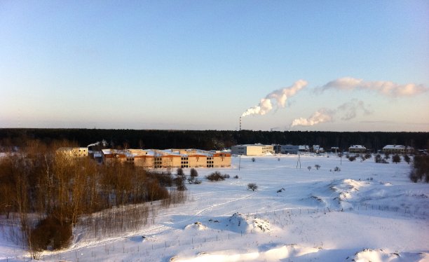 工厂冬天雪景