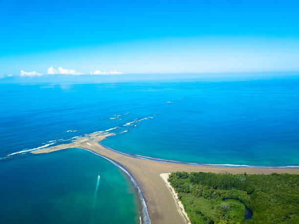 海洋岛屿海岸线航拍4k