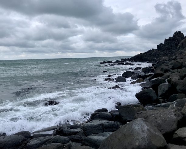 高清实拍海浪沙滩