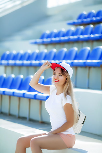 夏季时尚美女摄影图片