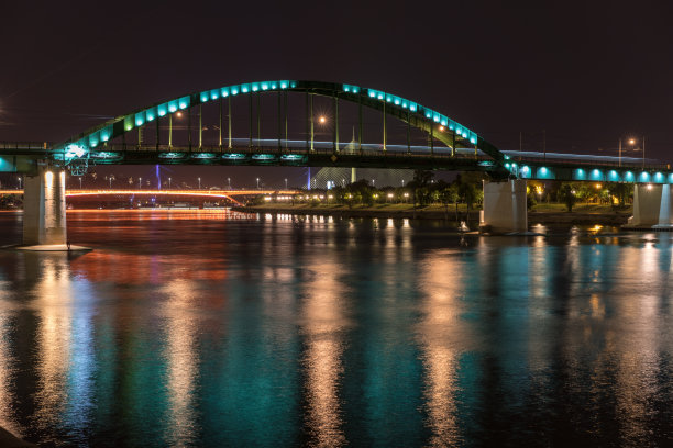 石拱桥灯光夜景