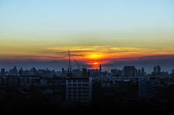 缤纷盛夏地产